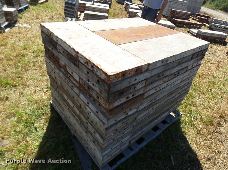 image for item DP9718 (64) steel concrete forms