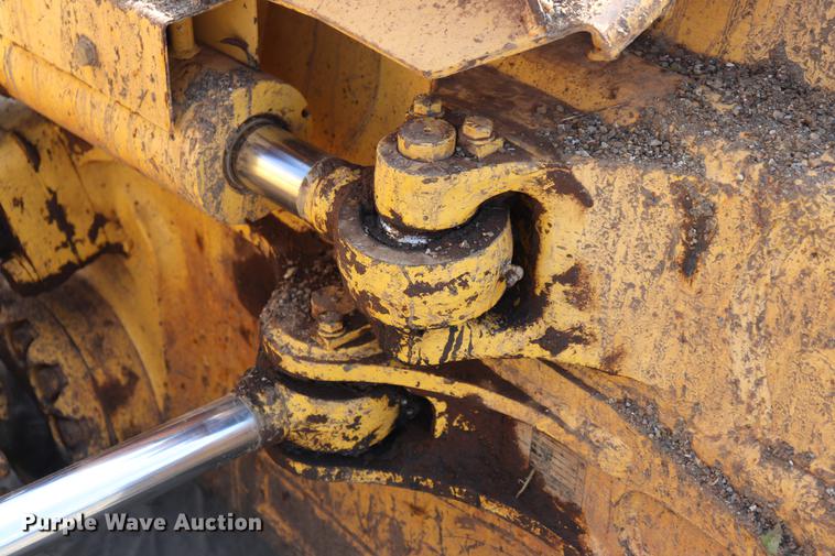 image for item ED9524 2008 Komatsu D51EX-22 dozer