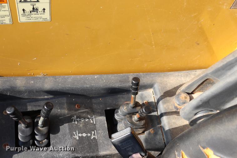 image for item ED9525 2007 Caterpillar TL1055 telehandler