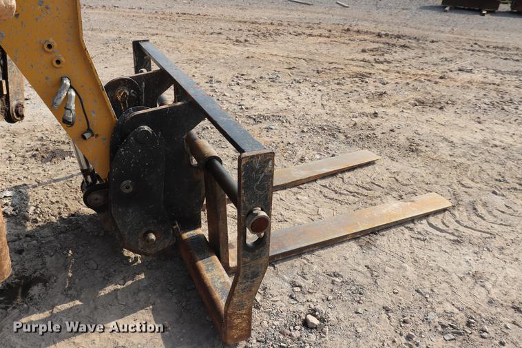 image for item ED9525 2007 Caterpillar TL1055 telehandler
