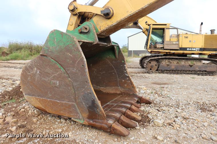 image for item ED9539 2000 Caterpillar 375L excavator