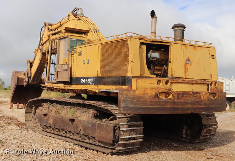 image for item ED9540 1988 Caterpillar 245B excavator