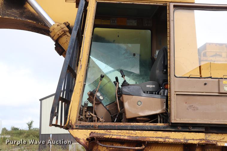 image for item ED9540 1988 Caterpillar 245B excavator