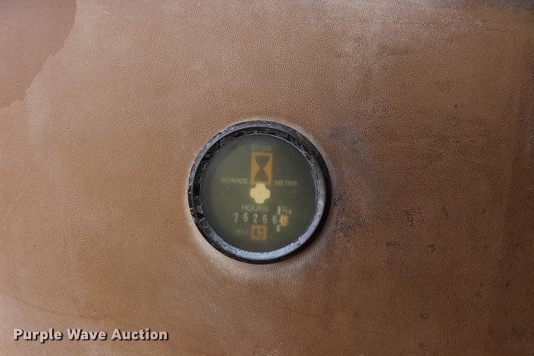 image for item ED9540 1988 Caterpillar 245B excavator