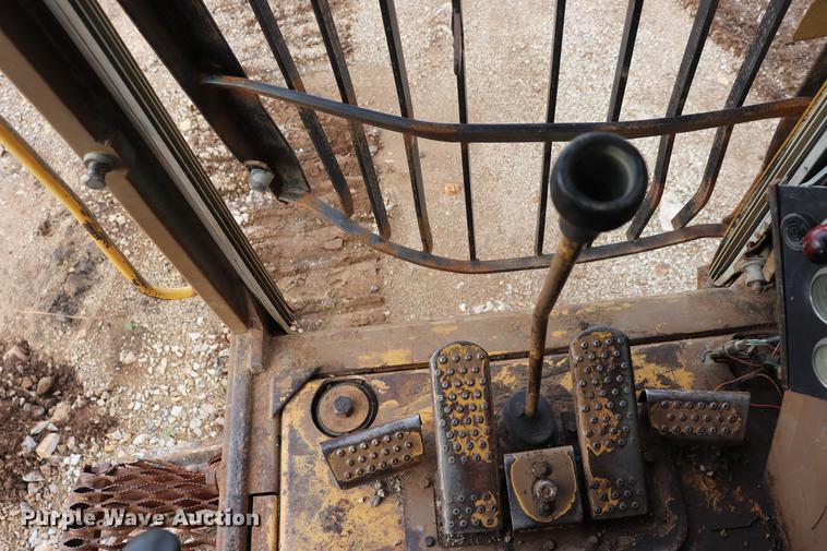 image for item ED9540 1988 Caterpillar 245B excavator