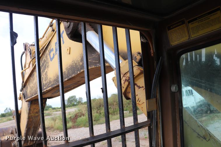 image for item ED9540 1988 Caterpillar 245B excavator