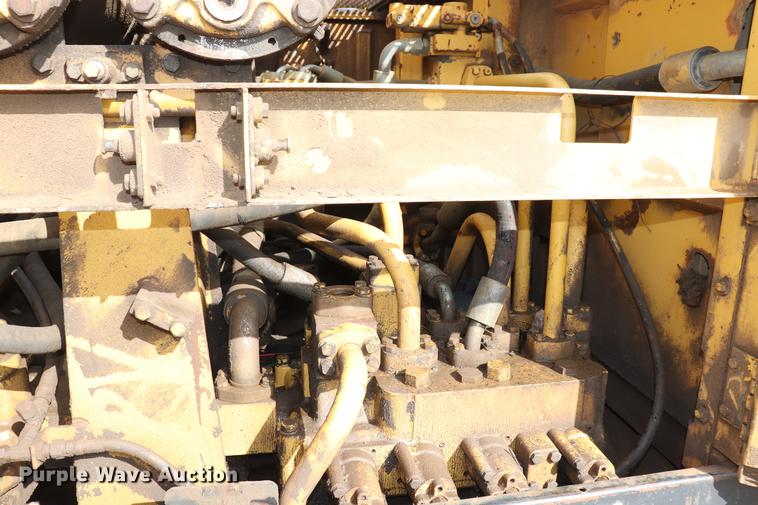 image for item ED9540 1988 Caterpillar 245B excavator