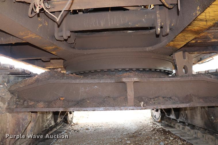 image for item ED9540 1988 Caterpillar 245B excavator