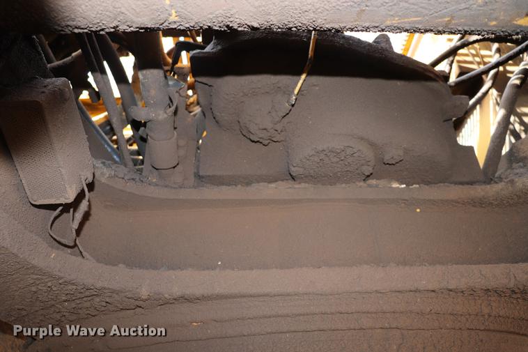 image for item ED9540 1988 Caterpillar 245B excavator