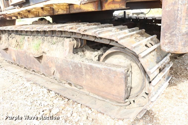 image for item ED9540 1988 Caterpillar 245B excavator