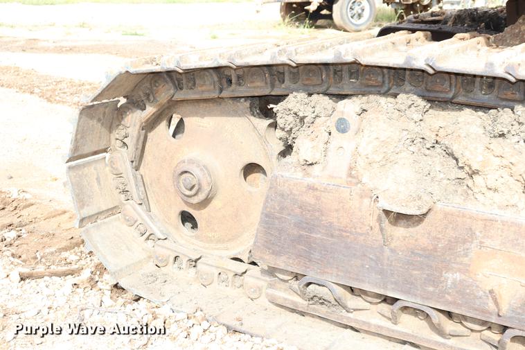 image for item ED9540 1988 Caterpillar 245B excavator