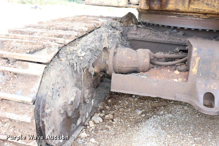 image for item ED9540 1988 Caterpillar 245B excavator