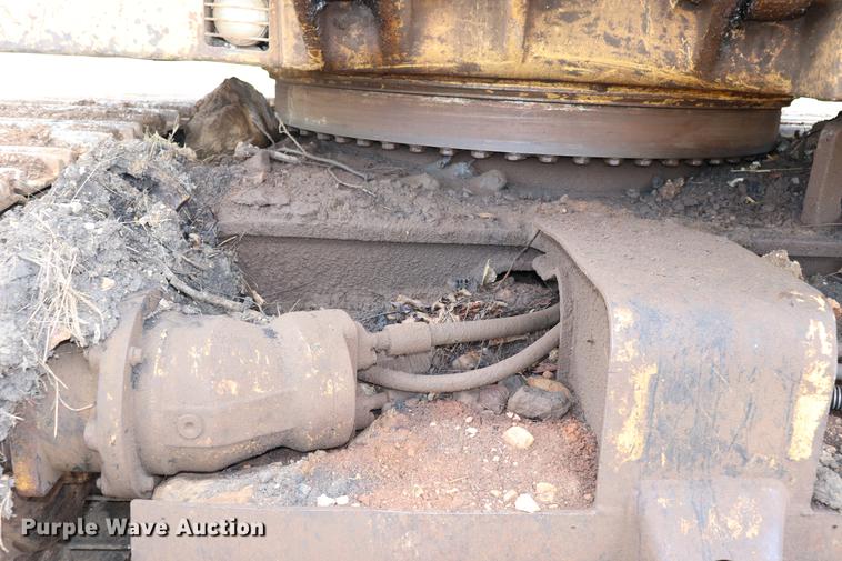 image for item ED9540 1988 Caterpillar 245B excavator