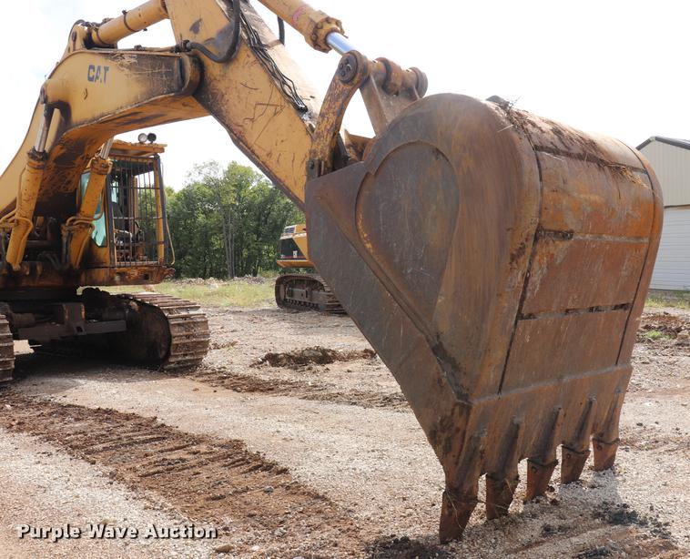 image for item ED9540 1988 Caterpillar 245B excavator
