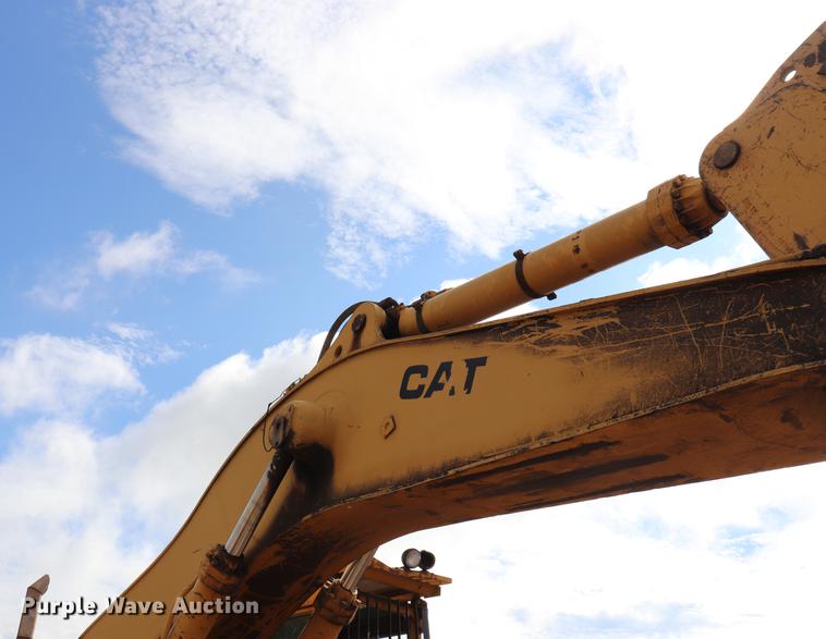 image for item ED9540 1988 Caterpillar 245B excavator