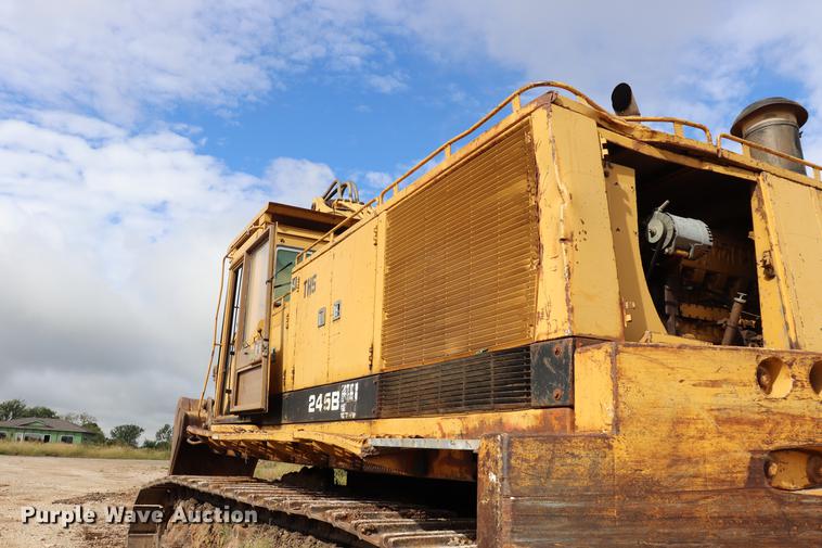 image for item ED9540 1988 Caterpillar 245B excavator
