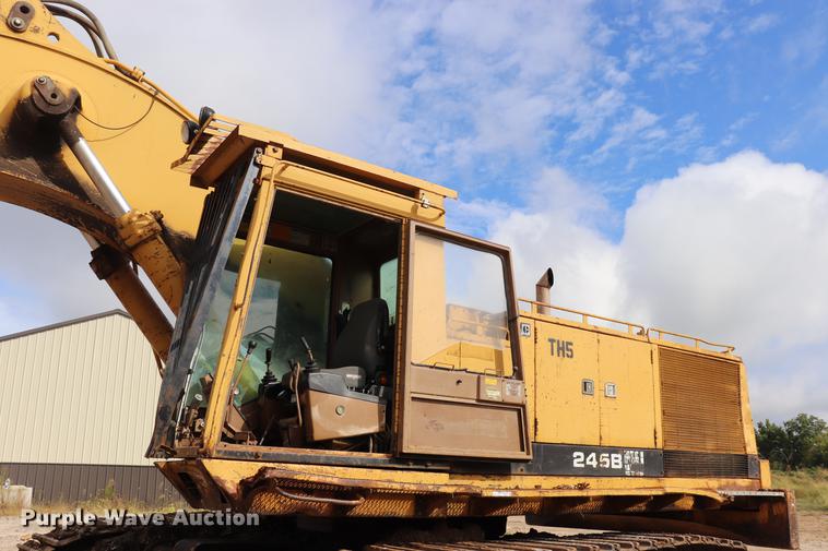 image for item ED9540 1988 Caterpillar 245B excavator