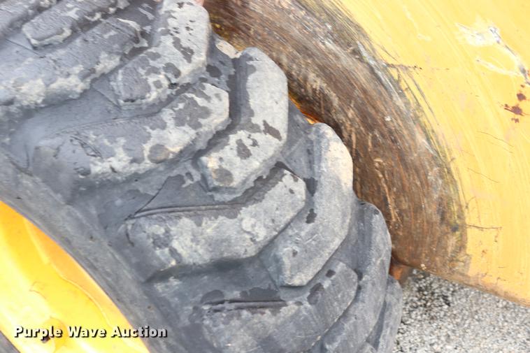 image for item ED9542 Case 450 skid steer