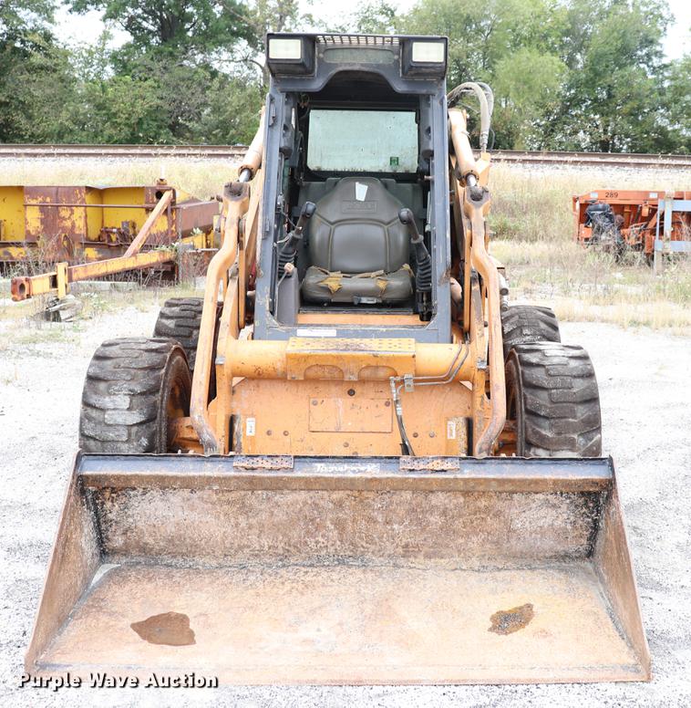 image for item ED9546 Case 90XT skid steer