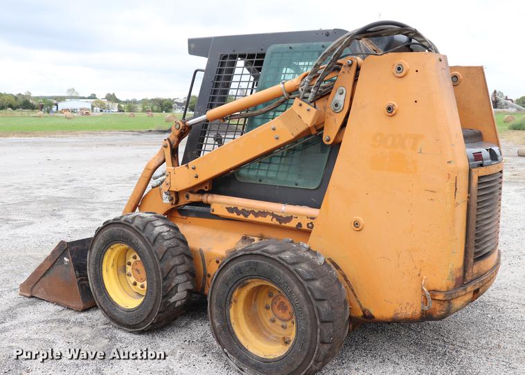 image for item ED9546 Case 90XT skid steer
