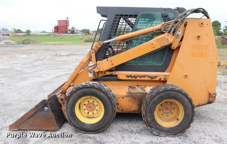 image for item ED9546 Case 90XT skid steer