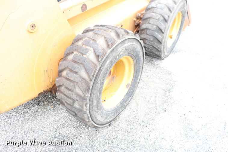 image for item ED9546 Case 90XT skid steer