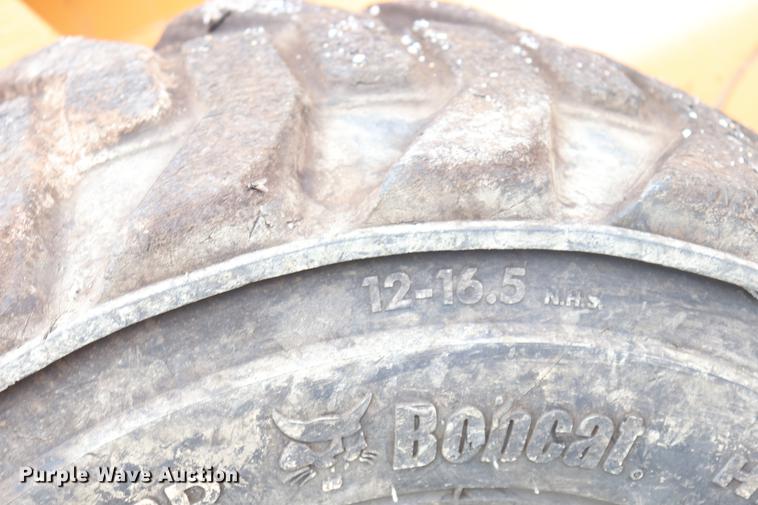 image for item ED9546 Case 90XT skid steer