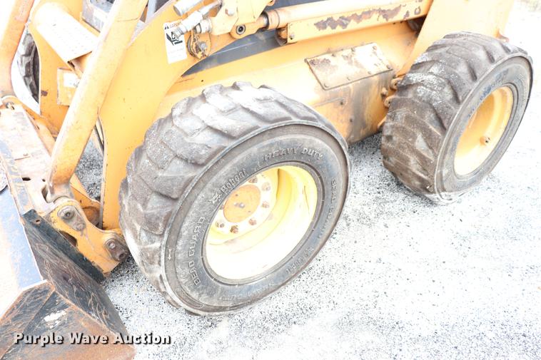 image for item ED9546 Case 90XT skid steer