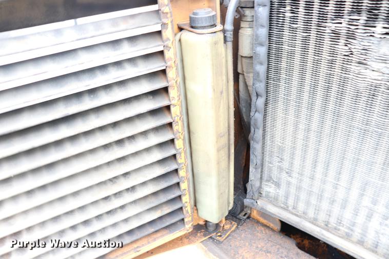 image for item ED9546 Case 90XT skid steer