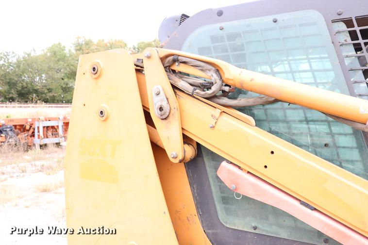 image for item ED9546 Case 90XT skid steer