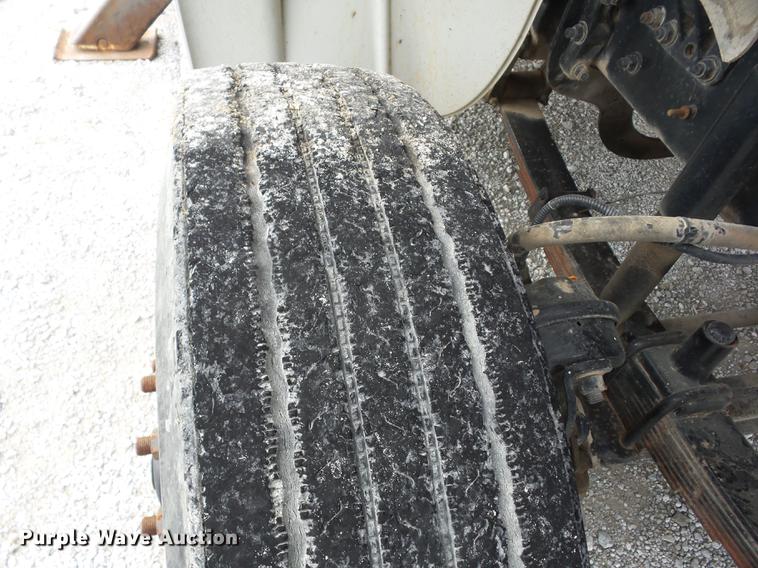 image for item J8595 2008 Freightliner Business Class M2 bucket truck