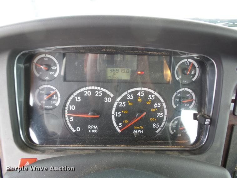 image for item J8595 2008 Freightliner Business Class M2 bucket truck