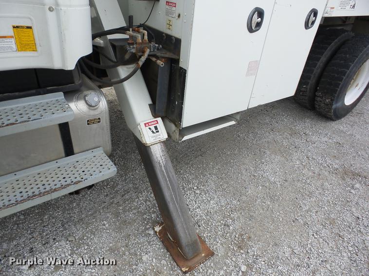 image for item J8595 2008 Freightliner Business Class M2 bucket truck