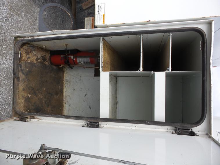 image for item J8595 2008 Freightliner Business Class M2 bucket truck