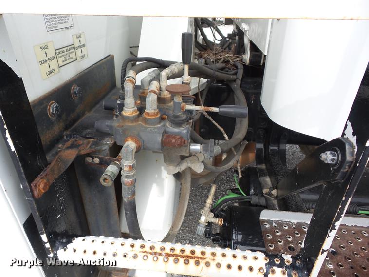 image for item J8595 2008 Freightliner Business Class M2 bucket truck