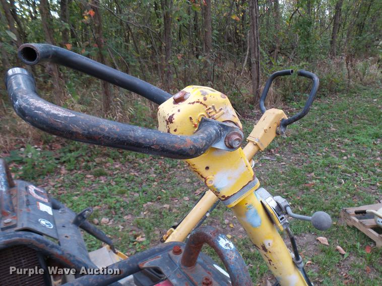 image for item K1769 1998 DPU 6055 vibratory plate compactor