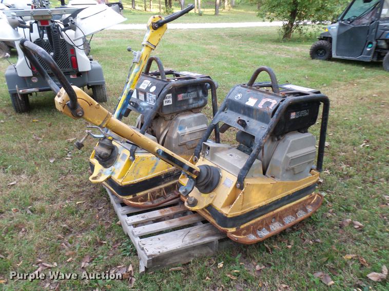 image for item K1771 1998 DPU 6055 vibratory plate compactor