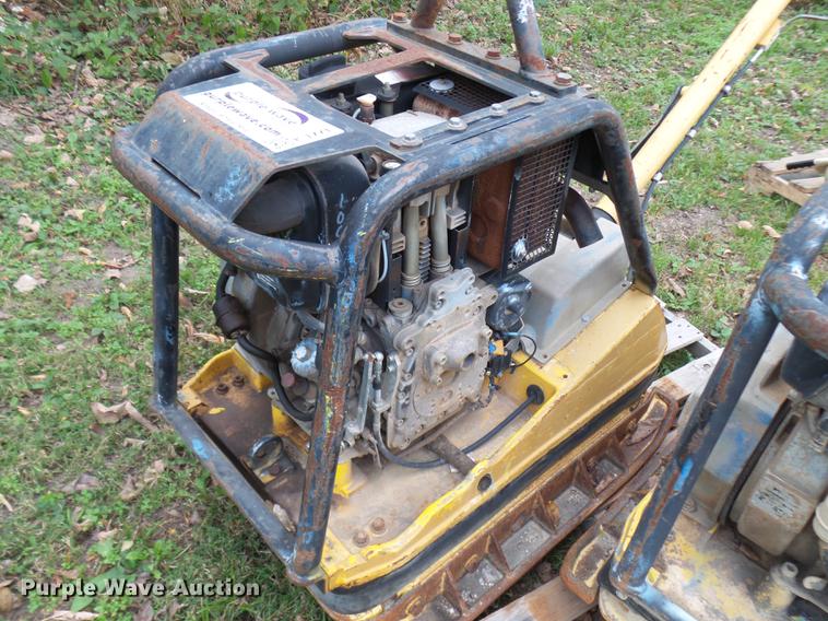 image for item K1771 1998 DPU 6055 vibratory plate compactor