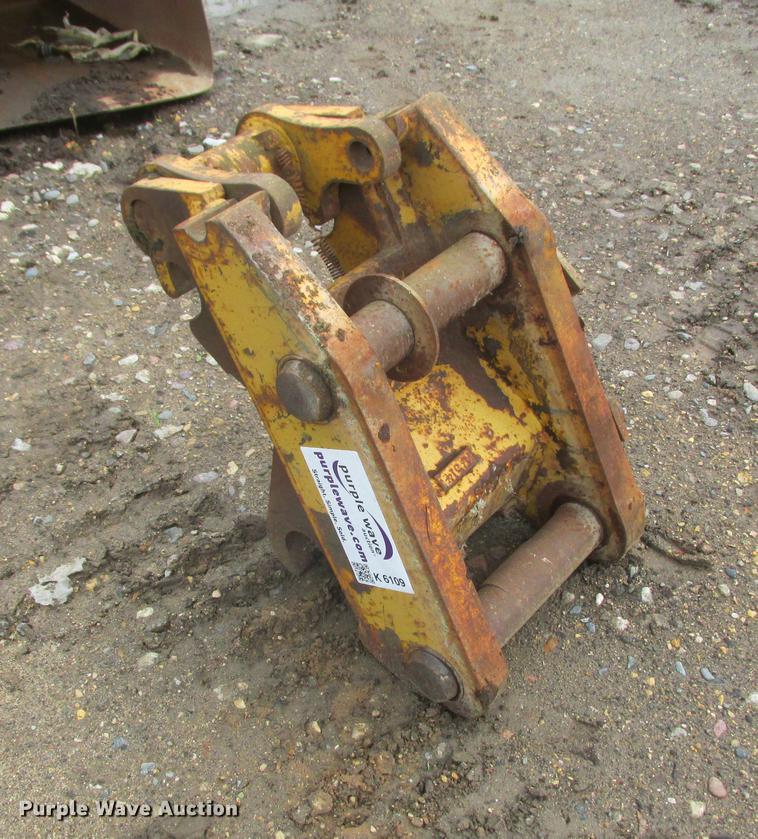 image for item K6109 Excavator quick attach