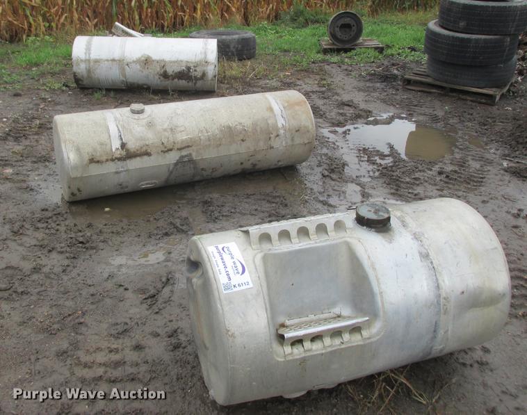 image for item K6112 (4) tanks