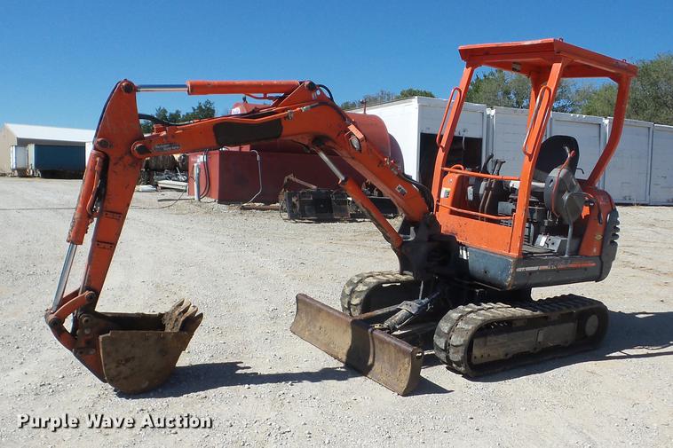 image for item K6367 2000 Kubota KX61-2 mini excavator