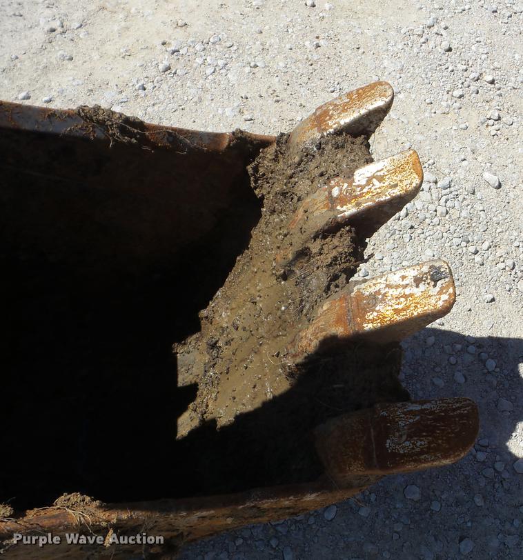 image for item K6367 2000 Kubota KX61-2 mini excavator