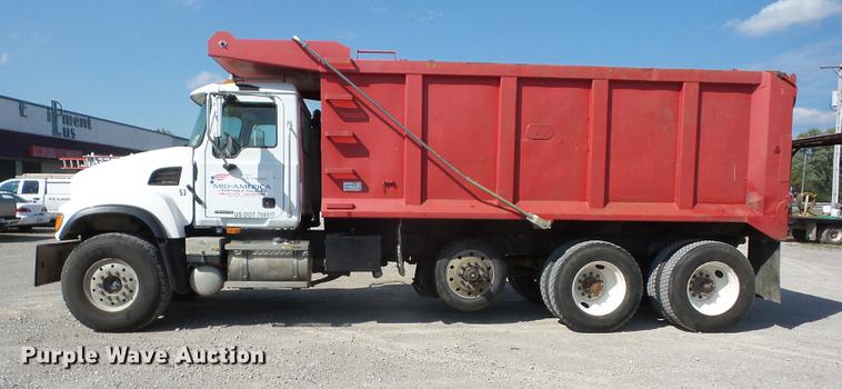 image for item K6398 2007 Mack CV713 Granite dump truck