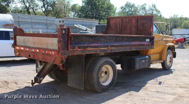 image for item L1913 1987 GMC 7000 Topkick dump truck