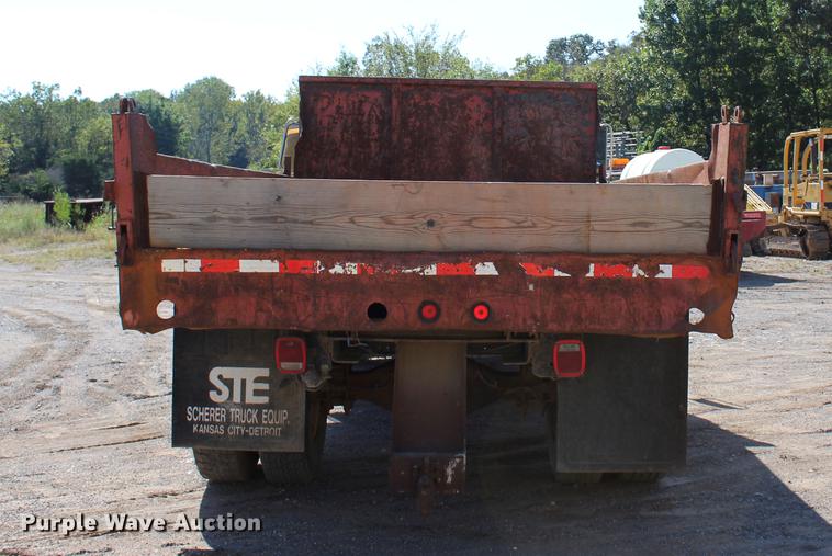 image for item L1913 1987 GMC 7000 Topkick dump truck