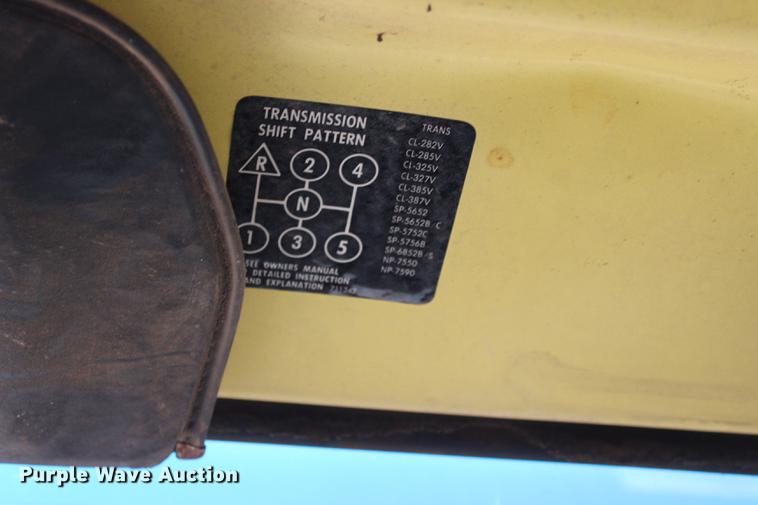 image for item L1913 1987 GMC 7000 Topkick dump truck