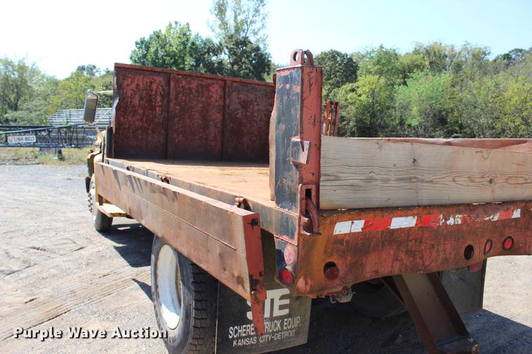image for item L1913 1987 GMC 7000 Topkick dump truck