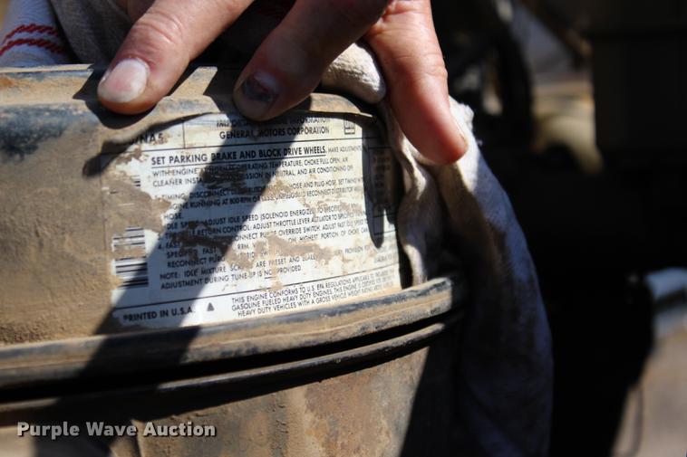 image for item L1913 1987 GMC 7000 Topkick dump truck