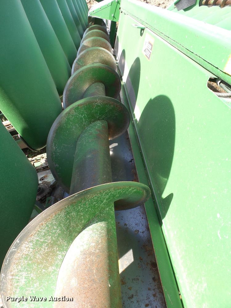 image for item BJ9948 John Deere 1293 corn head