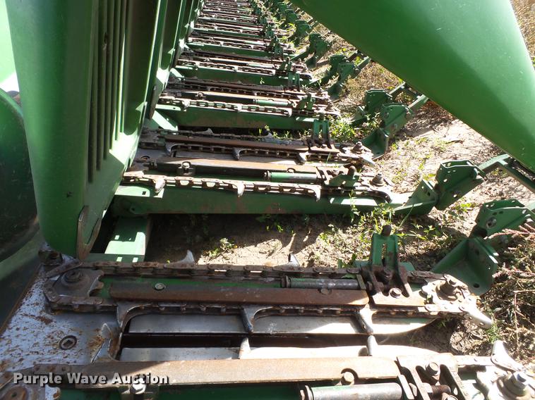 image for item BJ9948 John Deere 1293 corn head